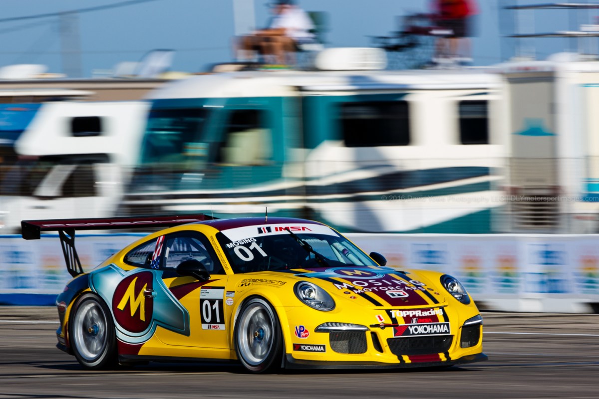 2016 Sebring (HC7A2030)