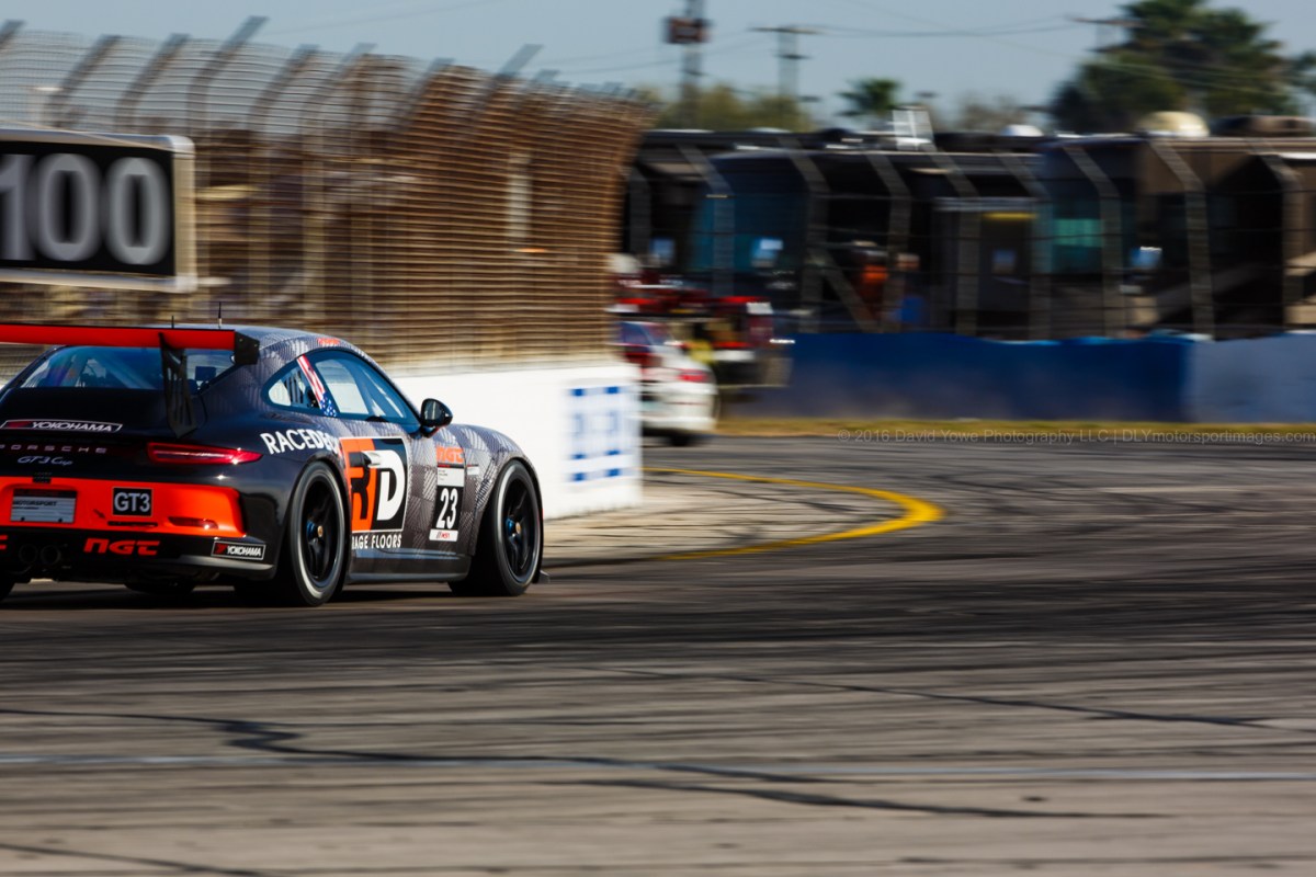 2016 Sebring (HC7A2116)